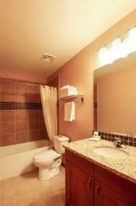 Canmore Rocky Mountain Inn - 8