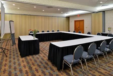 Hampton Inn & Suites by Hilton Calgary University NW - 20