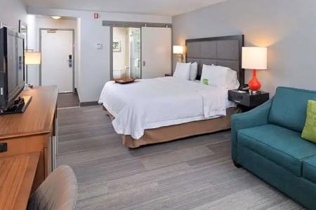 Hampton Inn & Suites by Hilton Calgary University NW - 52