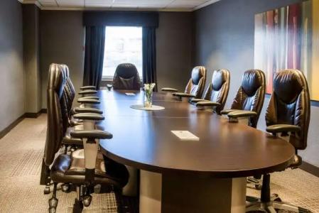 Best Western Plus Village Park Inn - 25