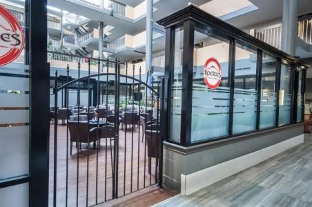 Best Western Plus Village Park Inn - 29