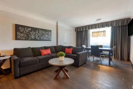 Best Western Plus Village Park Inn - 16