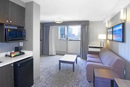 Holiday Inn Express and Suites Calgary, an IHG - 60