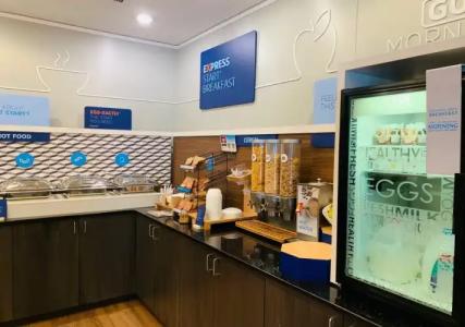 Holiday Inn Express and Suites Calgary, an IHG - 22