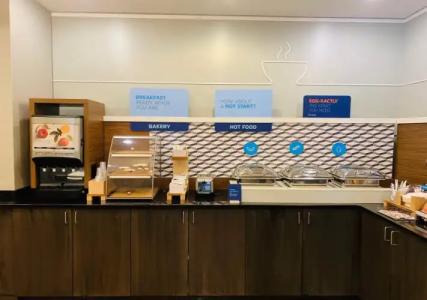 Holiday Inn Express and Suites Calgary, an IHG - 21