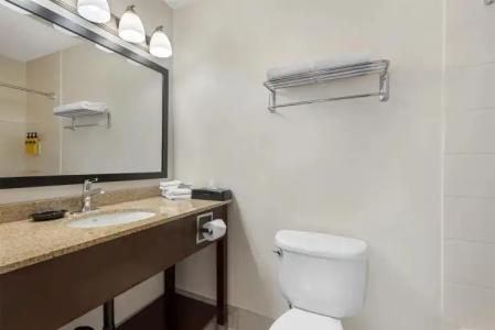 Best Western Plus Suites Downtown Calgary - 39