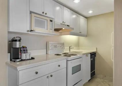 Best Western Plus Suites Downtown Calgary - 73