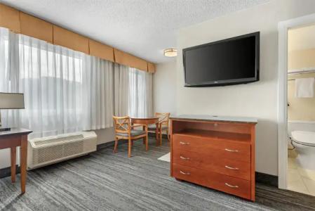 Best Western Plus Suites Downtown Calgary - 33