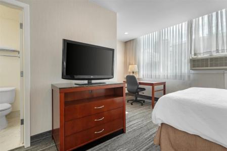Best Western Plus Suites Downtown Calgary - 4