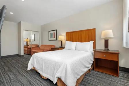 Best Western Plus Suites Downtown Calgary - 30