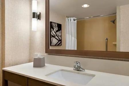 Holiday Inn Express Vancouver-Metrotown (Burnaby) - 50