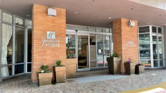 Holiday Inn Express Vancouver-Metrotown (Burnaby) - 33