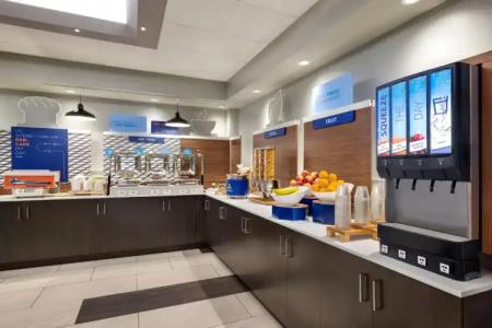 Holiday Inn Express Vancouver-Metrotown (Burnaby) - 34