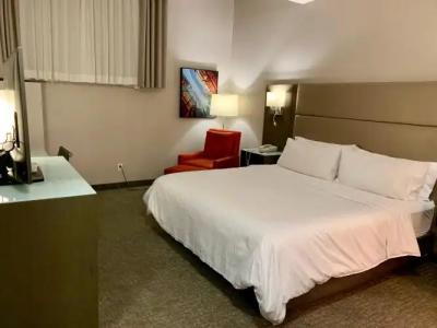 Holiday Inn Express Vancouver-Metrotown (Burnaby) - 23