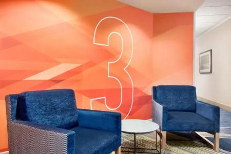 Holiday Inn Express Vancouver-Metrotown (Burnaby) - 17