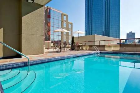 Holiday Inn Express Vancouver-Metrotown (Burnaby) - 13