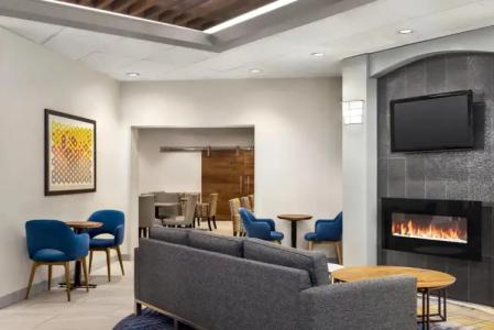 Holiday Inn Express Vancouver-Metrotown (Burnaby) - 16