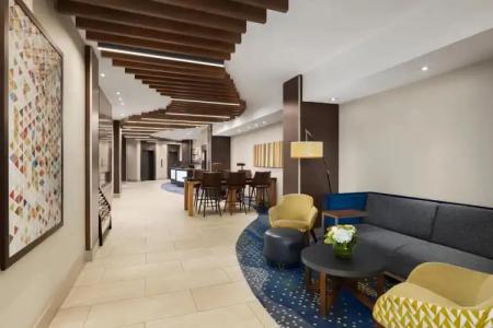 Holiday Inn Express Vancouver-Metrotown (Burnaby) - 18