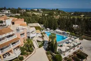 Lagoon Luxury Suites