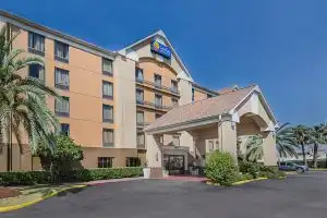 Comfort Inn & Suites Southwest Freeway at Westpark