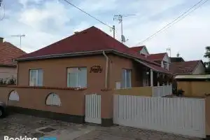 Honey Hotel Family Resort