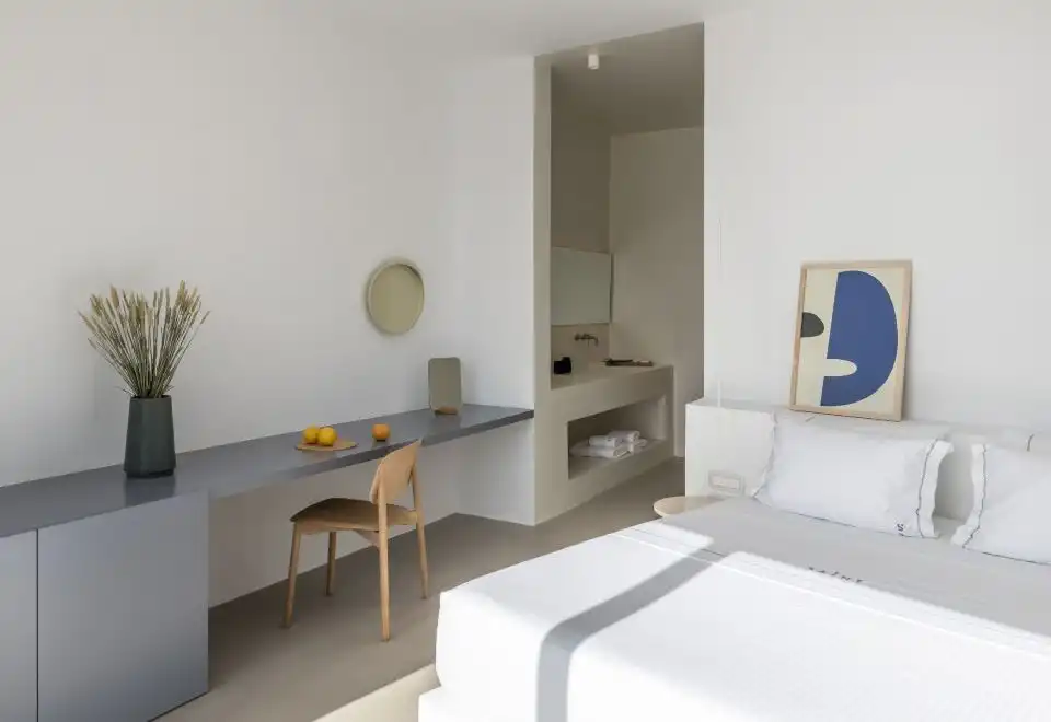 Mythic Suite With Private Outdoor Plunge Pool And 180O Caldera View