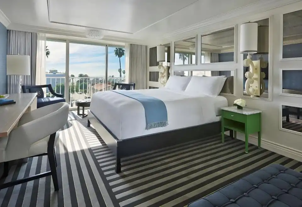 City View King Room