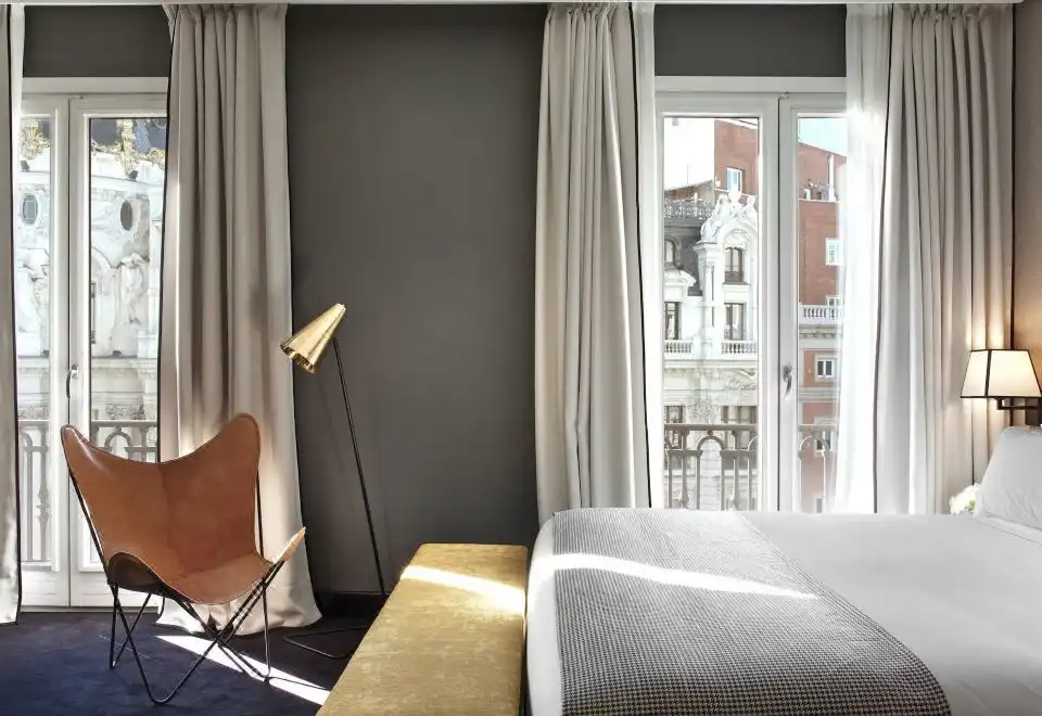 Deluxe Room With City View