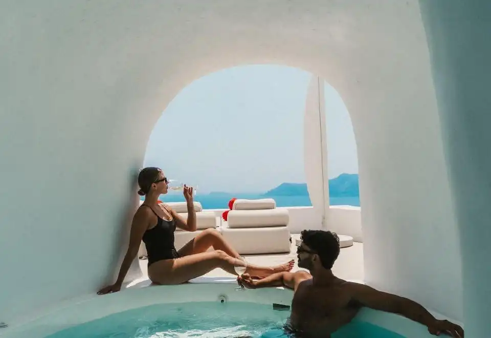 Element Suite With Private Caved Style Plunge Pool And 180O Caldera View