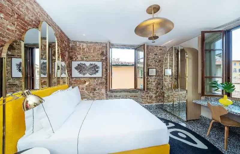 Double Deluxe Double Room