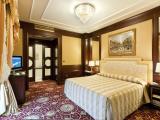 Senior Suite with Lake View
