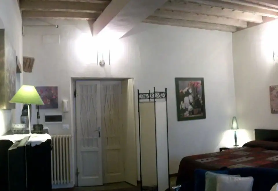 Apartment (PALAZZO SUITE Via Torquato Tasso 42)