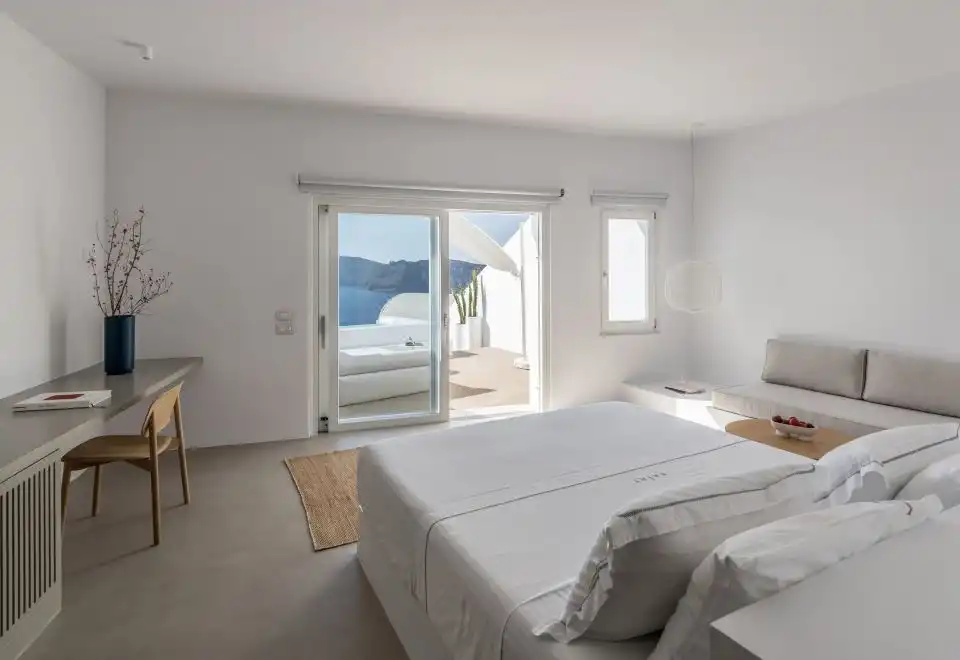 Epic Suite With Private Outdoor Plunge Pool And 180O Caldera View