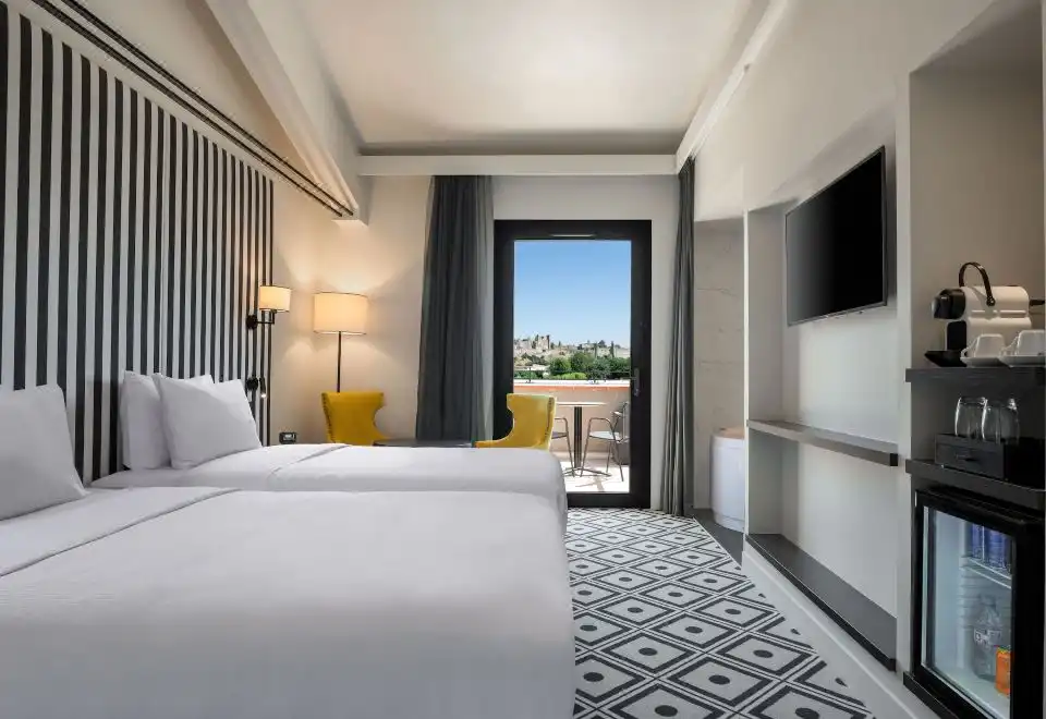 Deluxe Twin Room, 2 Twin Beds, Terrace, City View