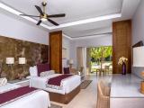 Preferred Club Deluxe Room with Swim Up