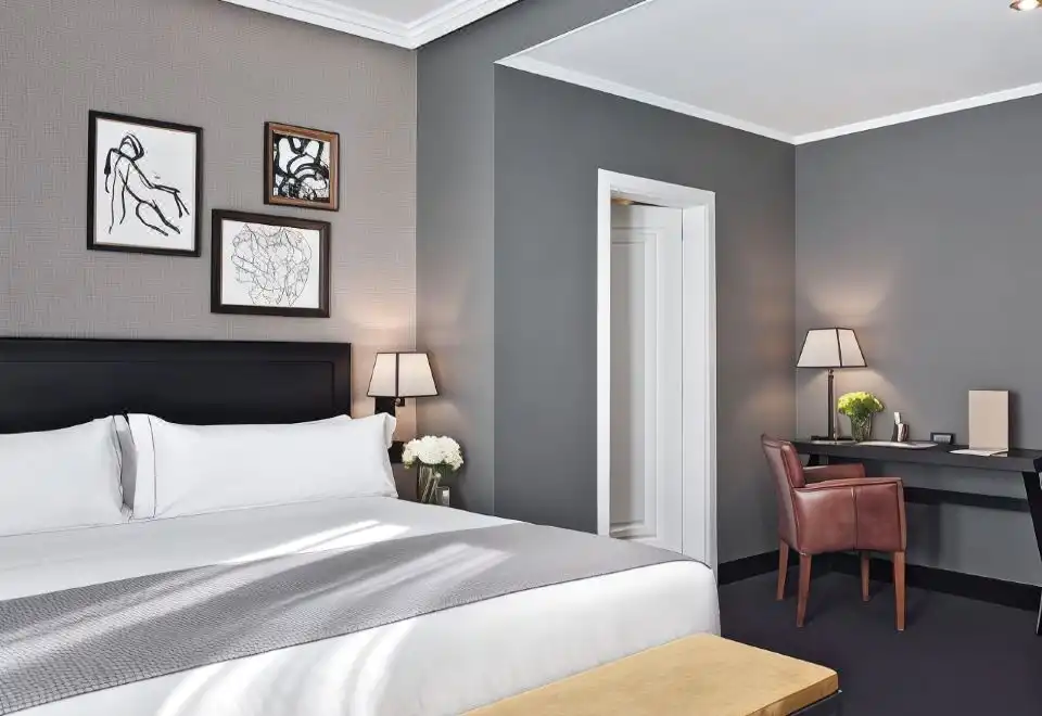 Classic Quadruple Room