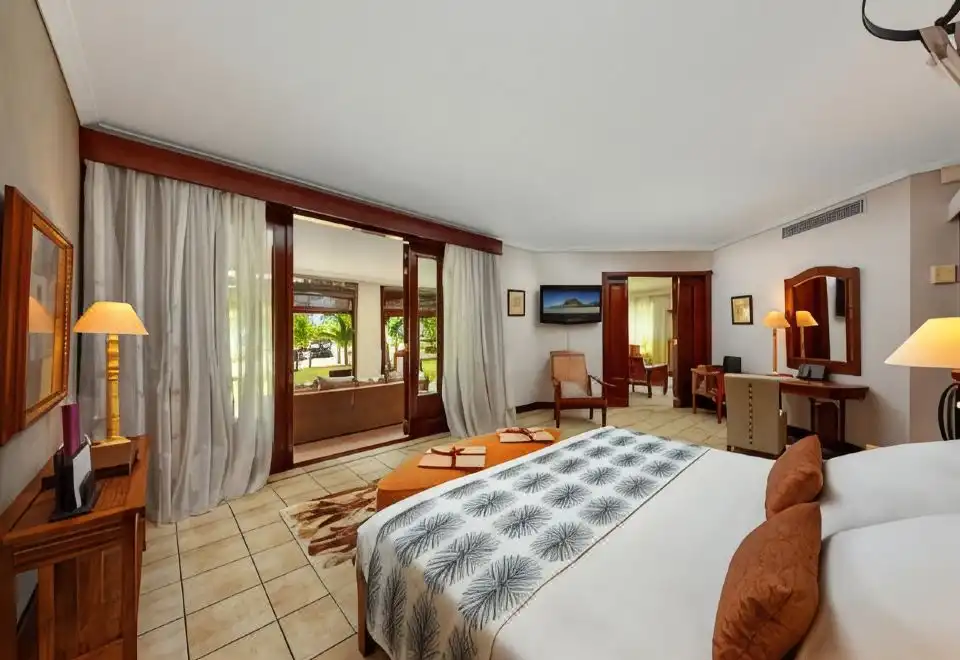 Senior Suite Beachfront