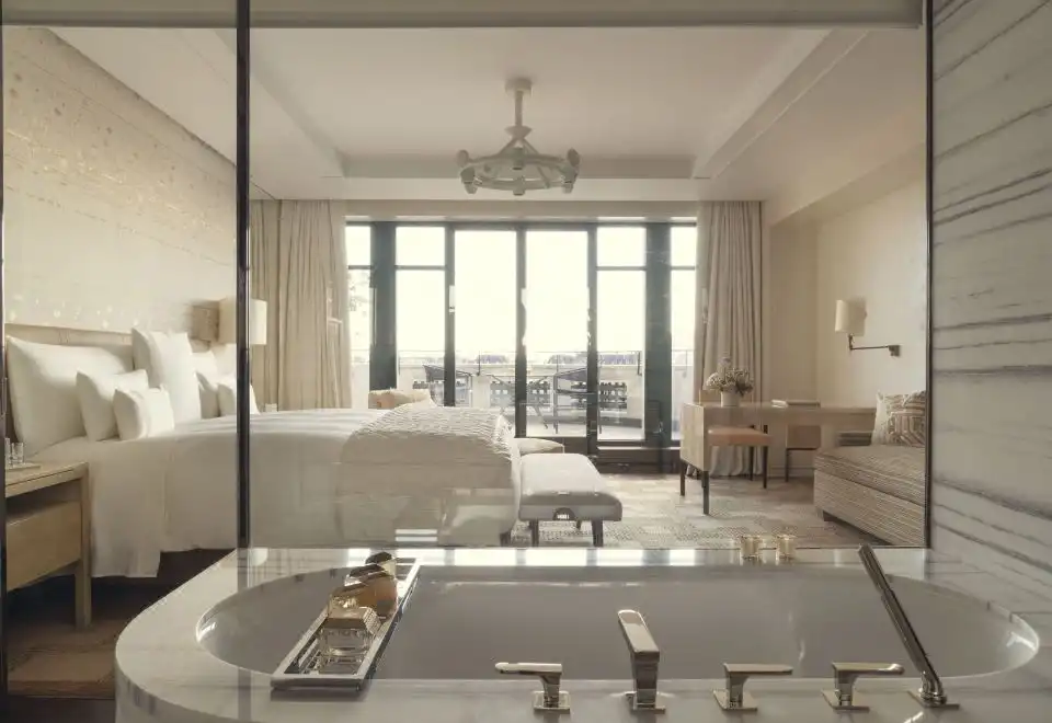 Balcony Junior Suite
