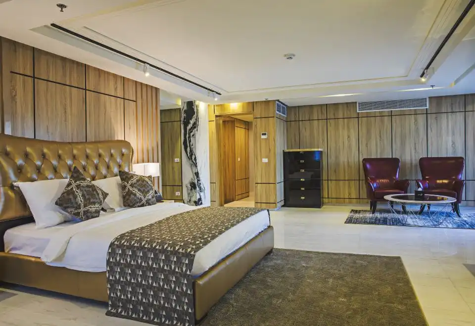 Suite With Sea View And Jacuzzi