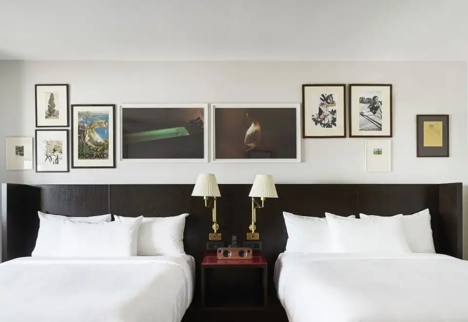 Park MGM Two Queen Strip View 