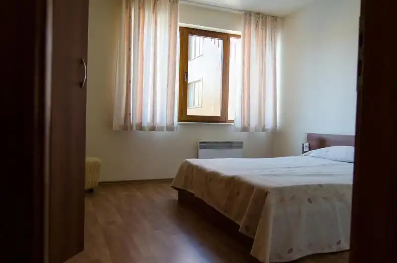One Bedroom Apartment