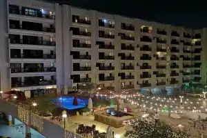 Golden Sands Hotel Apartments