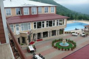 Zarha Mountain Resort, Hamurgan