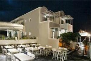 Privee Santorini, Perissa