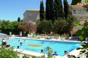 Ipsos Beach Hotel, Ypsos