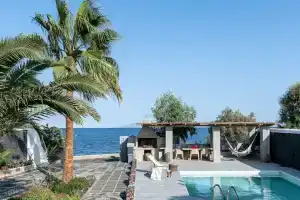 Damma Beachfront Luxury Villa, Kamari