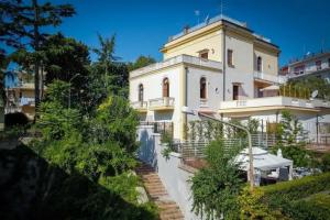 Relais Villa Montedonzelli, Naples