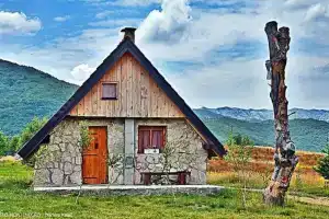 Etno Selo Montenegro Hotel, Pluzine