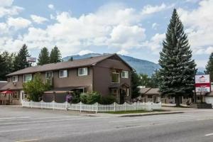 Swiss Chalet Motel, Revelstoke