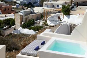 Elysian Santorini, Oia